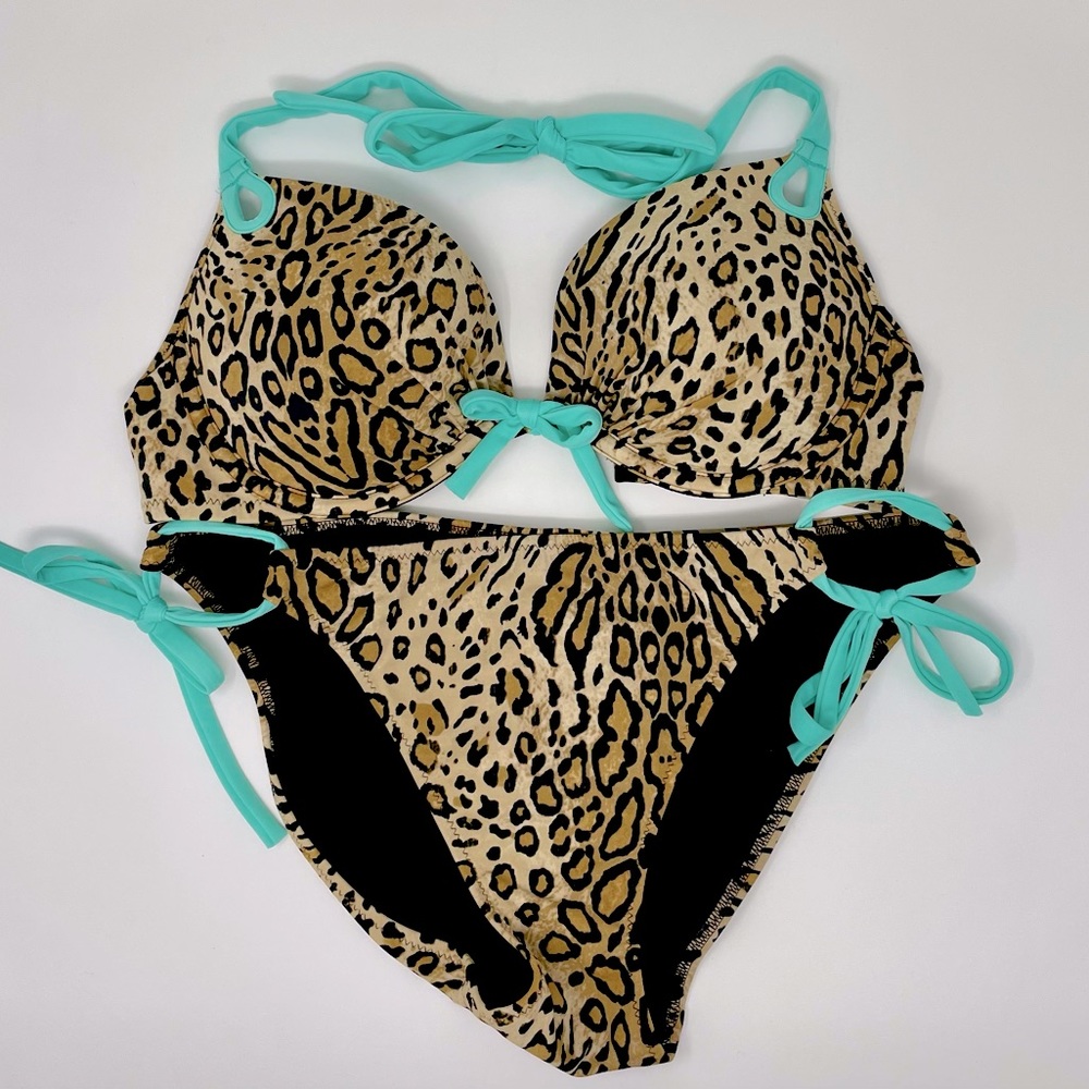 VS Swim Bombshell Miraculous Plunge Push Up Bikini
